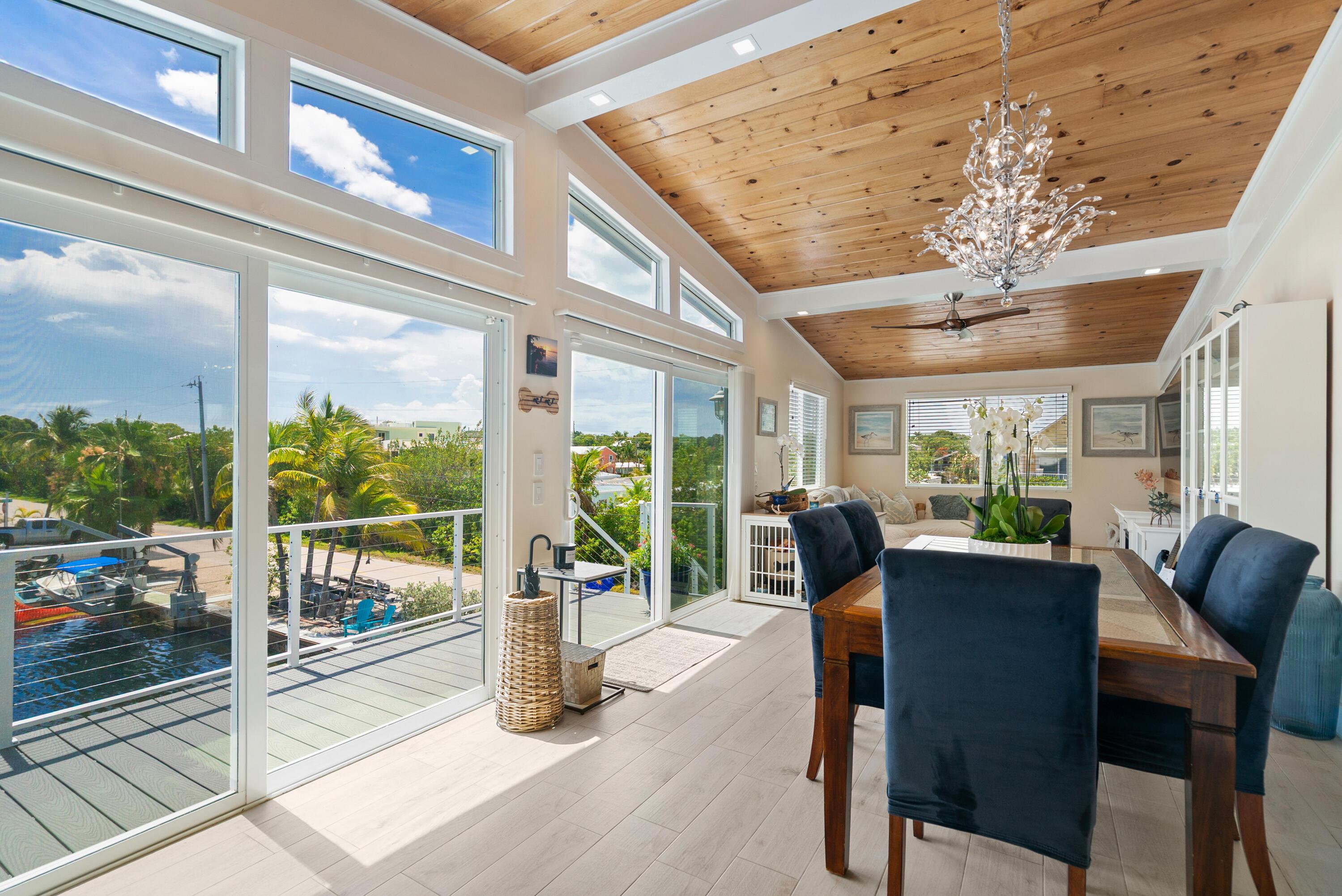 Image 3: Open Living area
