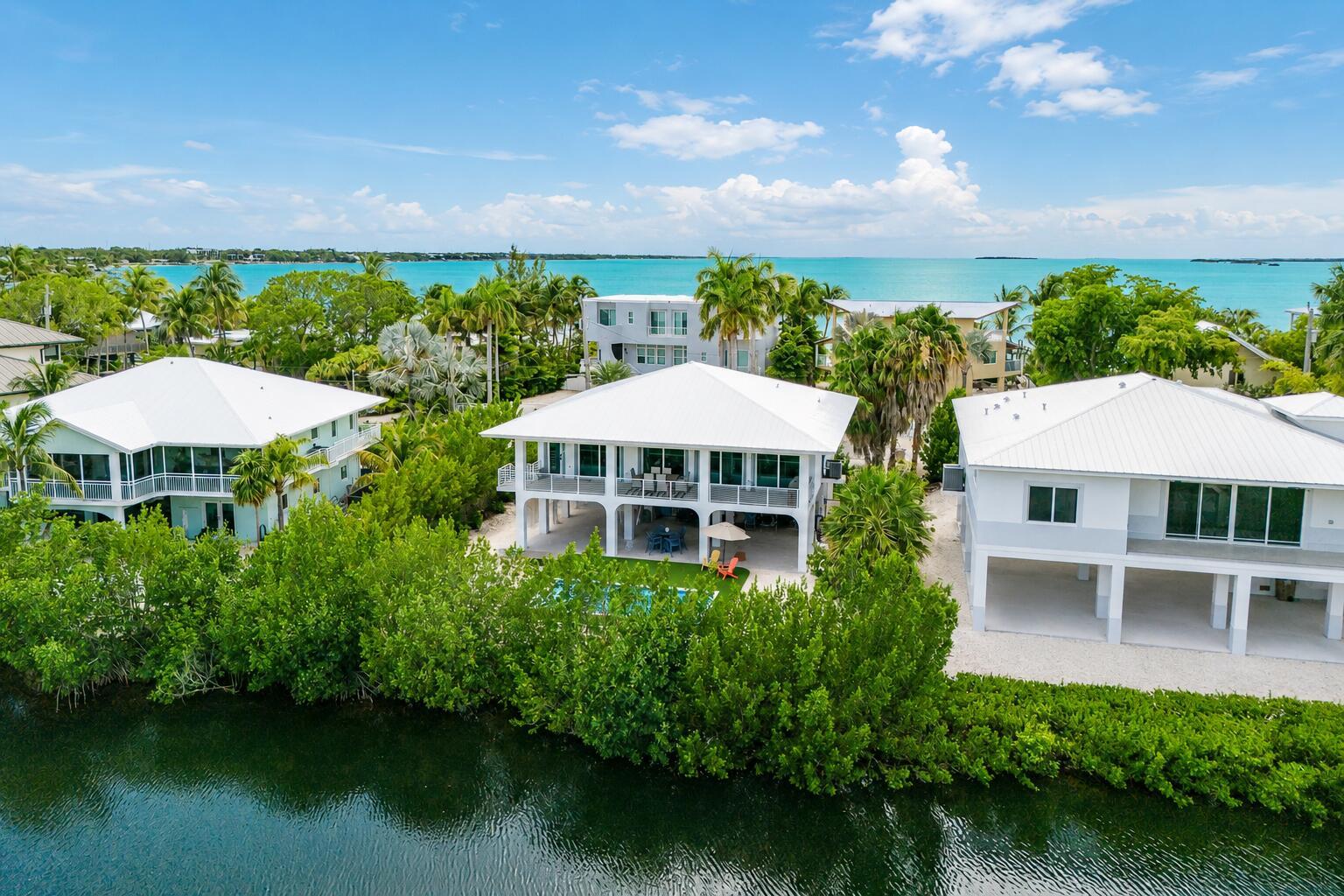 Image 3: Peaceful lakefront setting