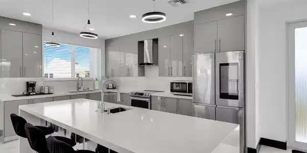 Image 2: Kitchen 4