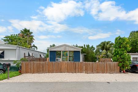 17 Palm Drive