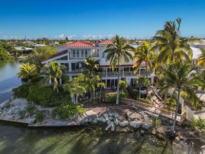 32 Hilton Haven Road