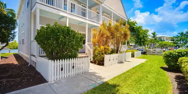 Image 4: 50-web-or-mls-7044 Harbor Village Dr - 0