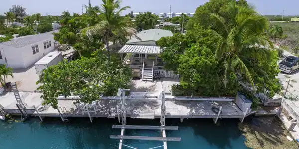 Image 2: Marathon_59743_Paradise_Place_Aerial_001