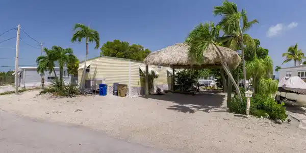 Image 3: Marathon_59743_Paradise_Place_0052