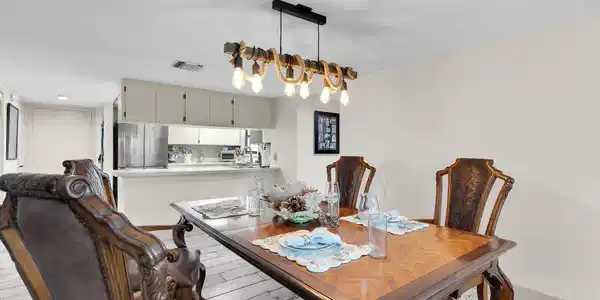 Image 3: Dining/Kitchen