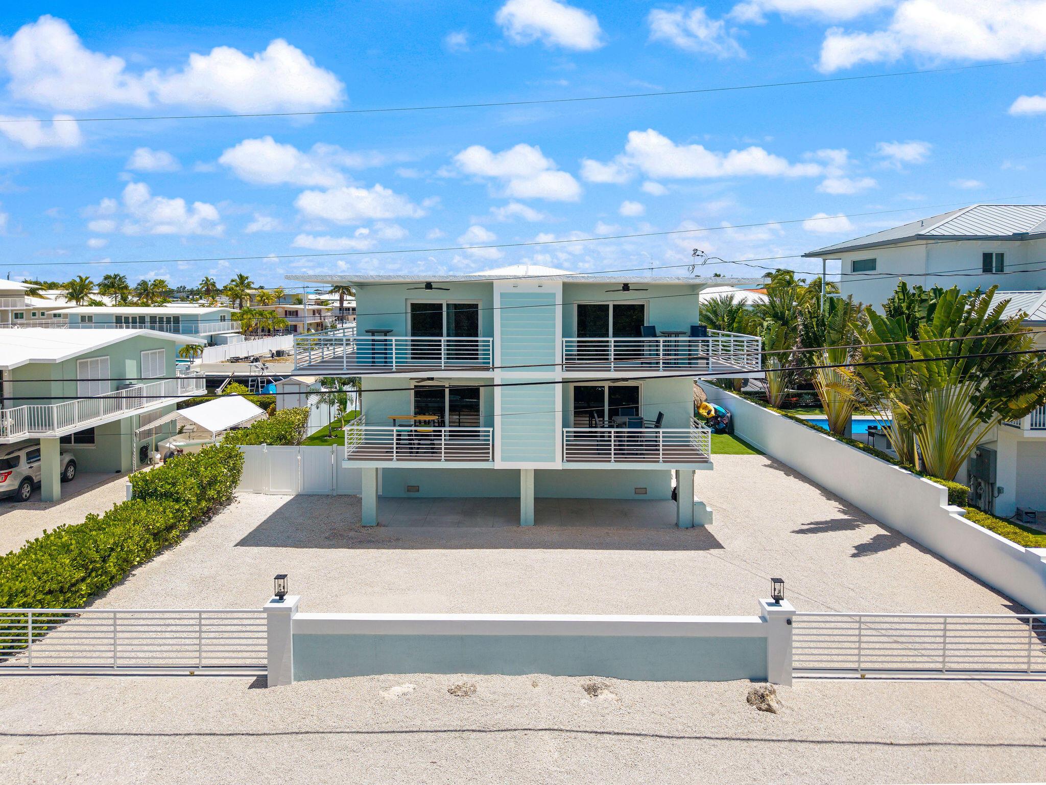 Image 4: 139 Marina Ave
