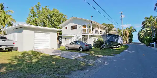 203 Tarpon Street