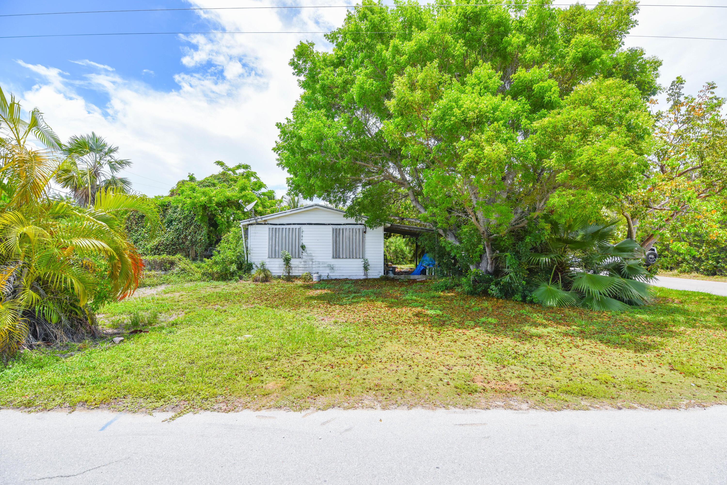 Image 2: 44th St. side of the property