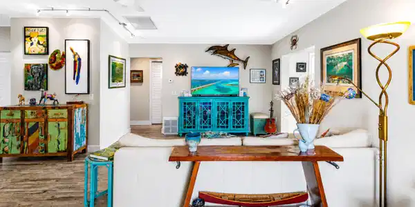 Image 3: Open concept