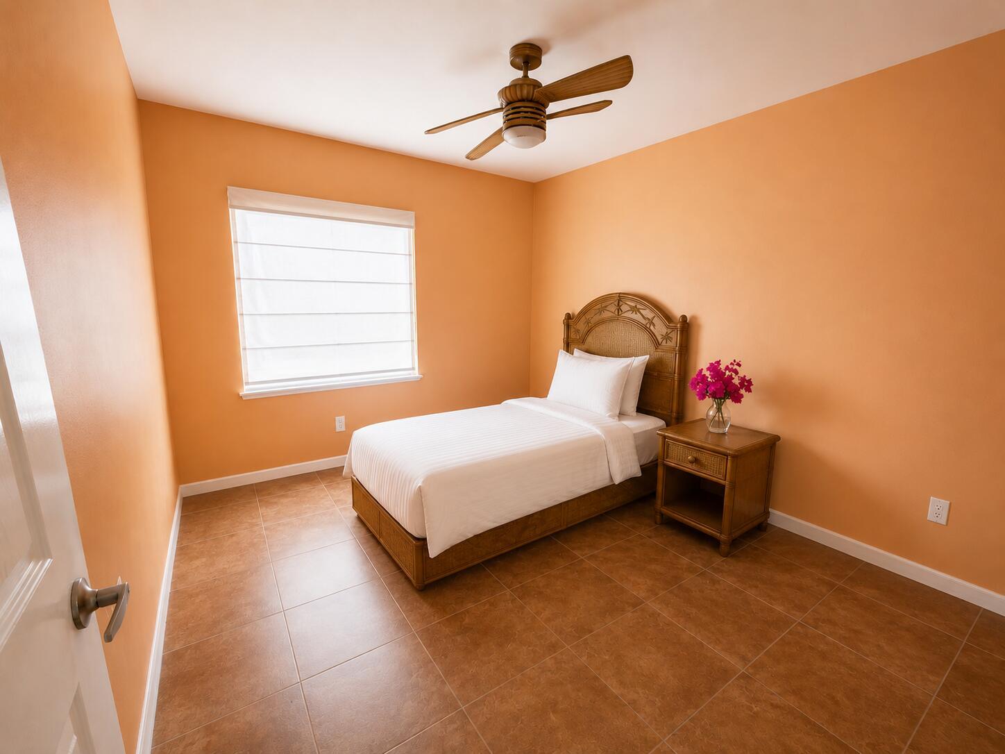 Image 4: Bedroom 2