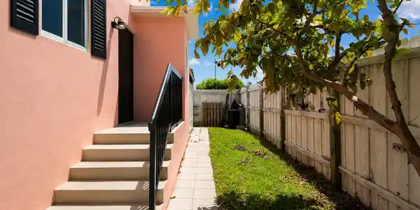Image 3: Back entrance to 1st floor living area.