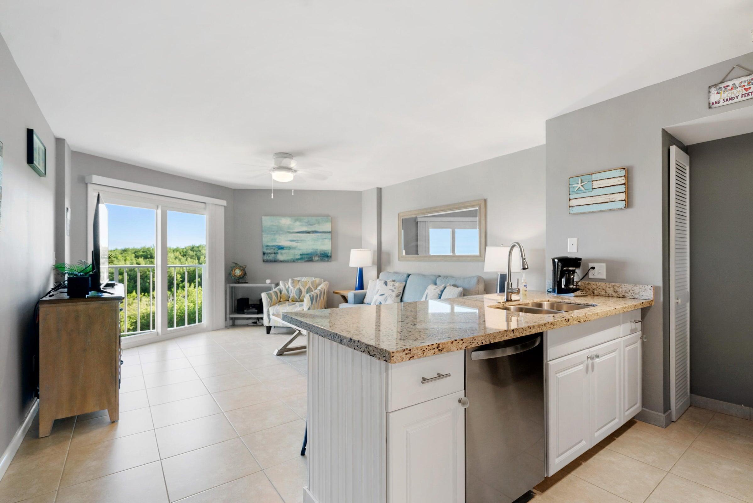 Image 3: Nice Tile Floors