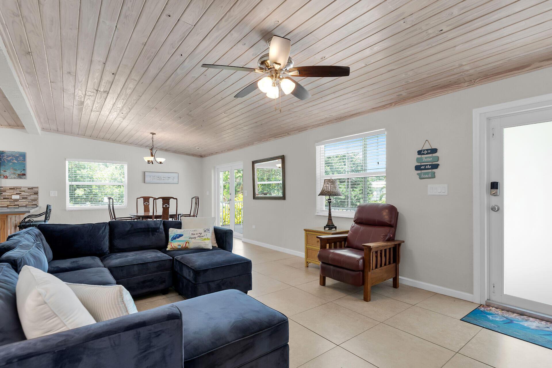 Image 2: virtual-tour-364653-mls-high-res-image-1