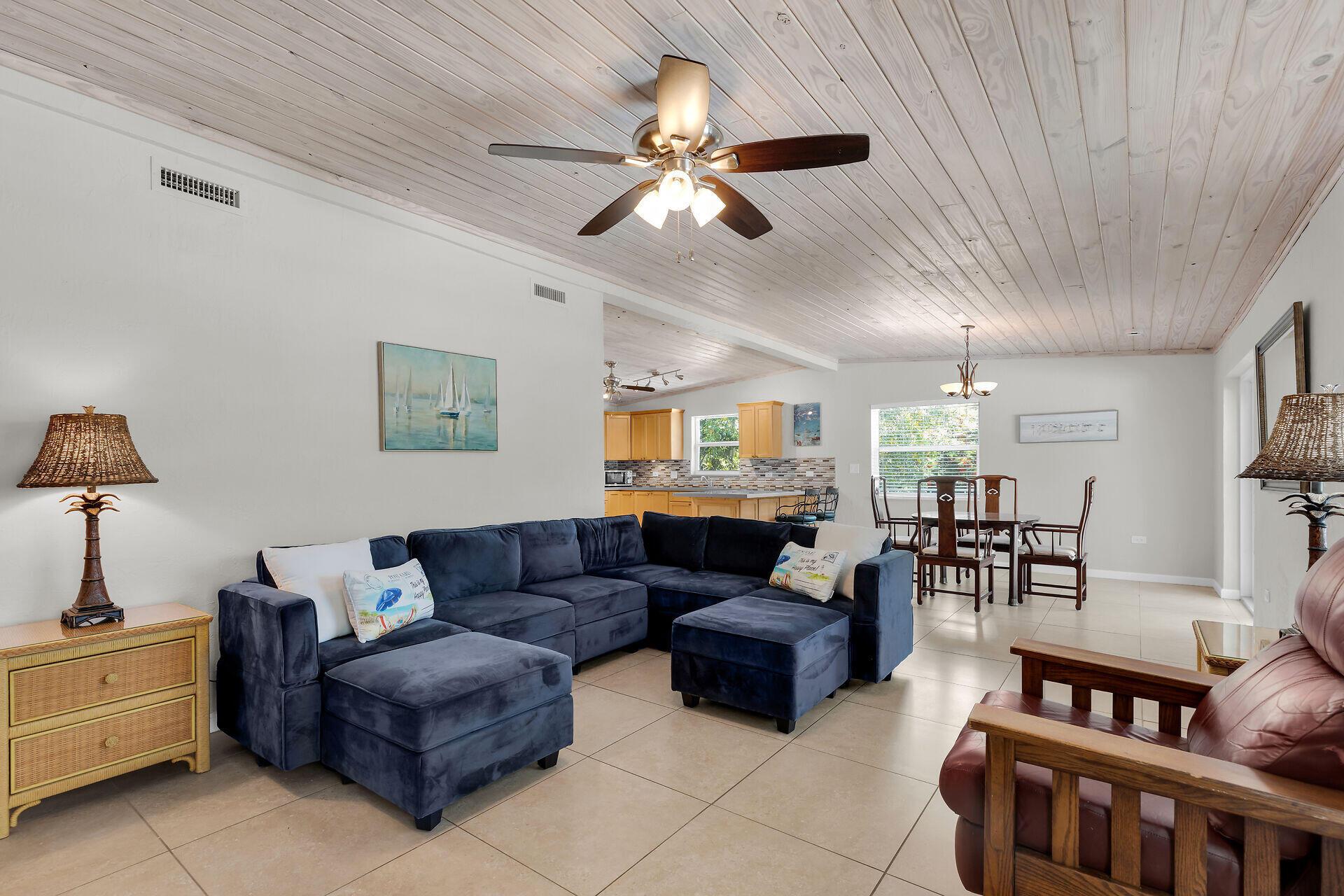 Image 3: virtual-tour-364653-mls-high-res-image-0
