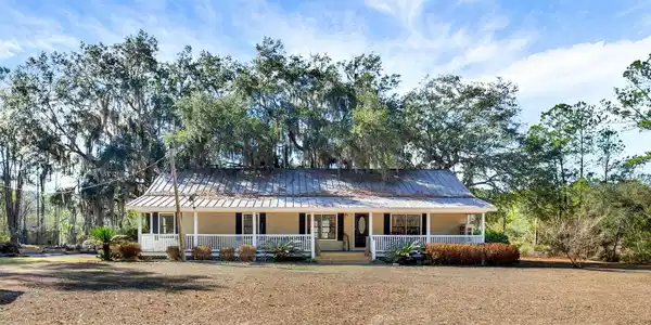 1262 Doodle Hill Road NE, Townsend GA 31331