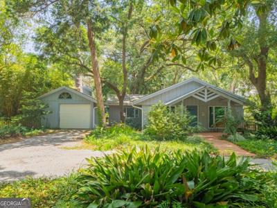104 Redfern Drive, St. Simons GA 31522