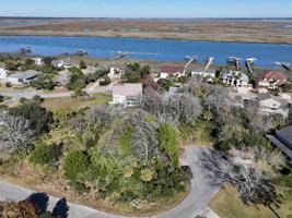 112 Cabretta Island Circle