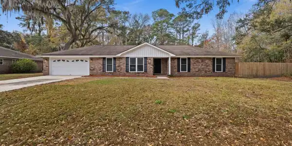 701 Leaning Oaks Drive, Savannah GA 31410