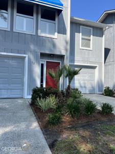 18 Pelican Court