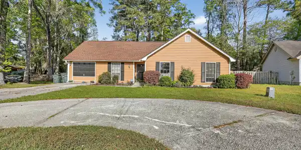 6 N Nicholson Circle, Savannah GA 31419