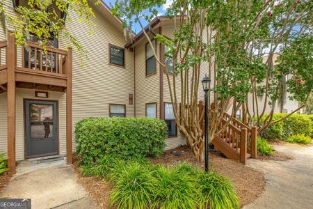 206 Harbour Oaks Drive