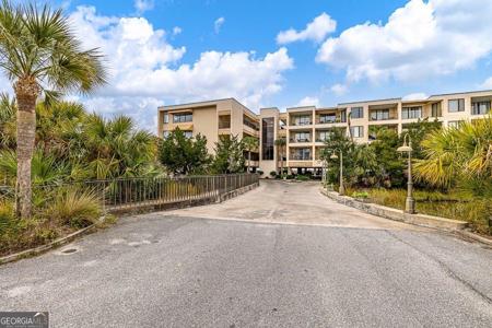 1 Marina Drive