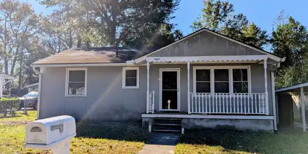 2009 E 57th Street, Savannah GA 31404