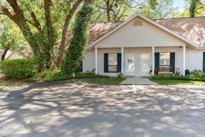 540 S Brockinton