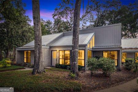 711 Deer Run Villas
