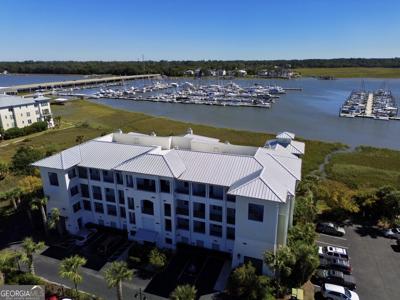 10 Marina Drive