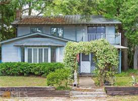 1017 &1017 #.5 Ocean View Avenue