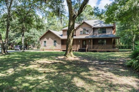 144 Sherwood Forest Circle