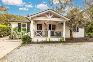 69 Maxwell Avenue
