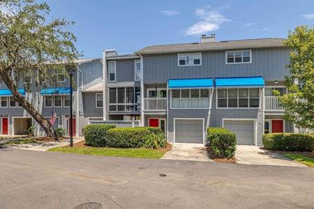 206 Pelican Place