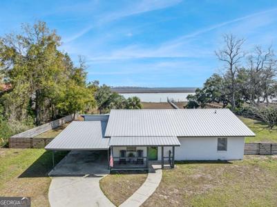 673 Hickory Bluff Drive, Waverly GA 31565