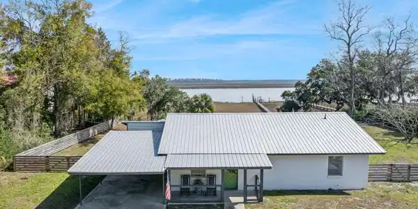 673 Hickory Bluff Drive, Waverly GA 31565
