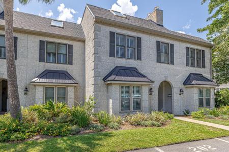 1035 Beachview Drive