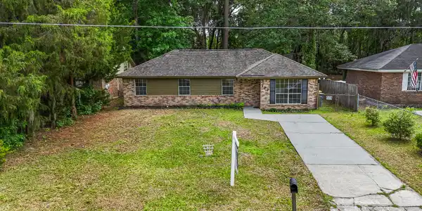 127 Greenbriar Court, Savannah GA 31419