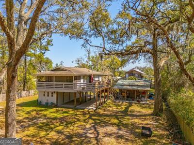 33 Warren Avenue, Waverly GA 31565