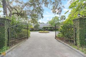 11 Deepwater Drive