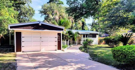 204 Willow Road