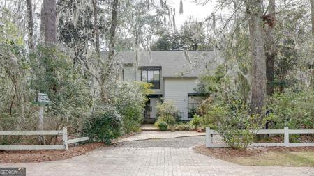 2431 Easy Street