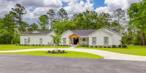 1037 Lake Side Drive NE, Townsend GA 31331
