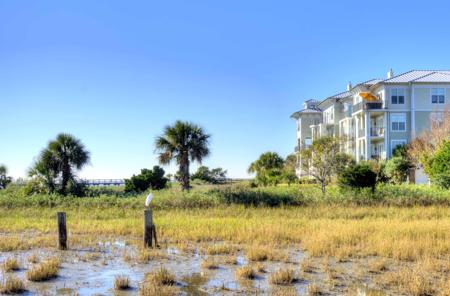 10 Marina Drive
