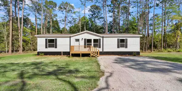 1048 Austin Place SE, Darien GA 31305