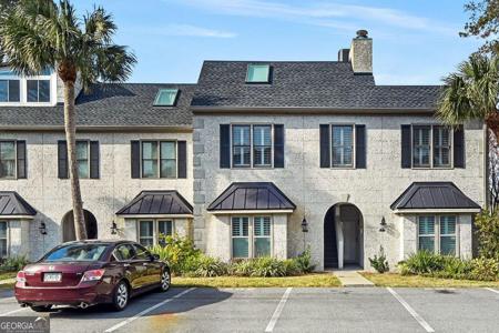 1035 Beachview Drive