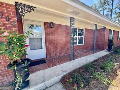 703 Wayne Street, Darien GA 31305