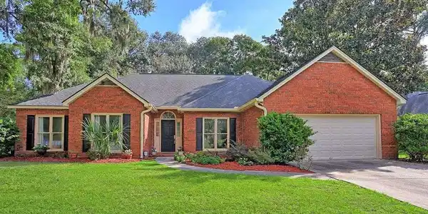 105 Farringdon Circle, Savannah GA 31410