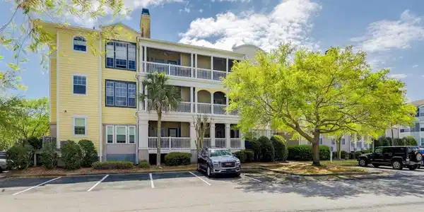 2131 Whitemarsh Way, Savannah GA 31410