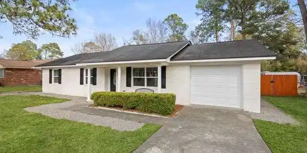 1318 Whitfield Park Drive, Savannah GA 31406